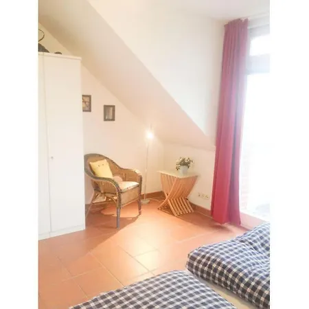 Charming In Ostseebad דירה